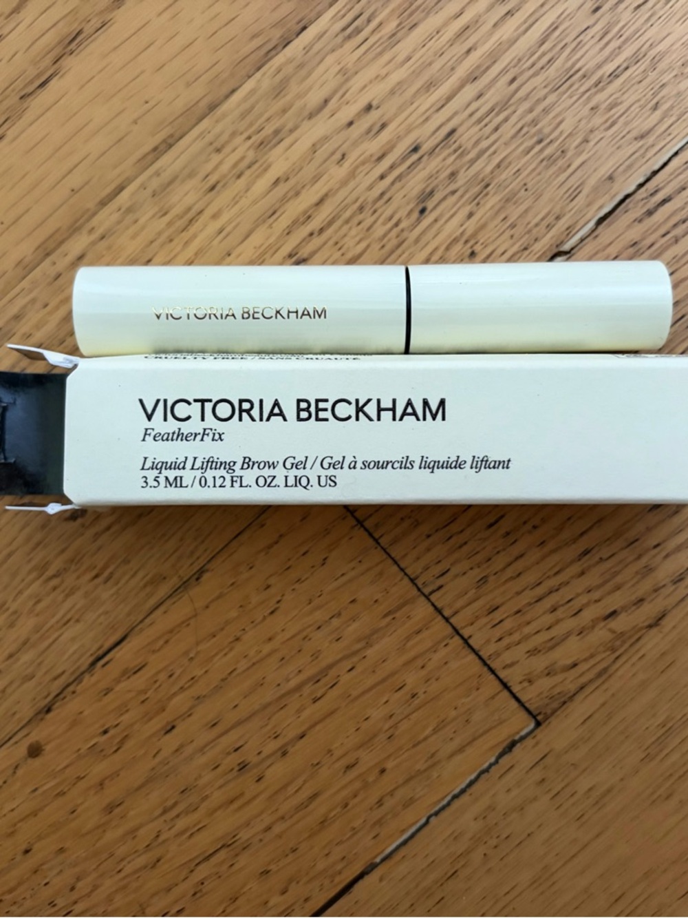 NIB - Victoria Beckham FeatherFix Liquid Lifting Brow Gel — Light Brunette